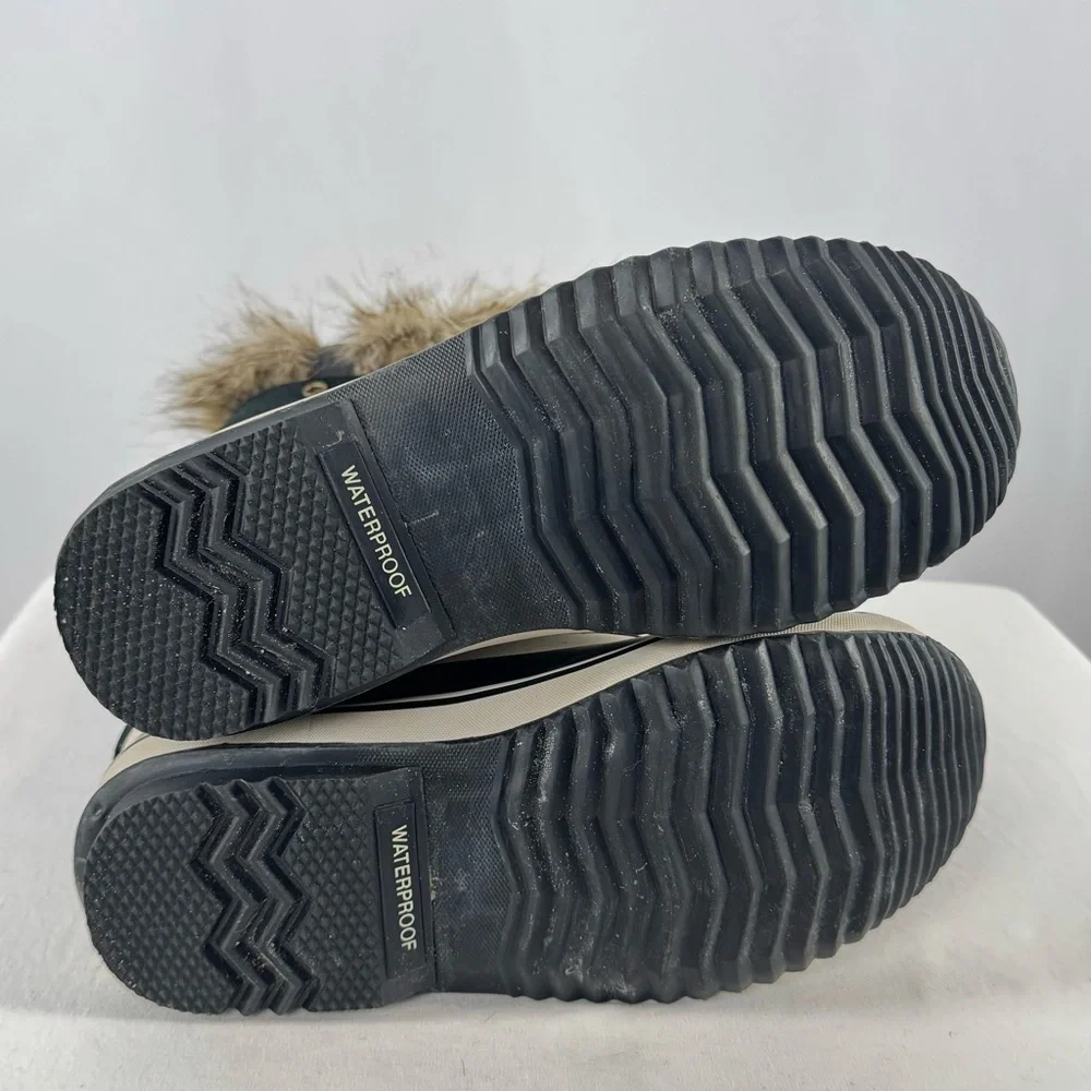 Sorel Joan of Arctic Waterproof Boot in Black‎ Size 6.5